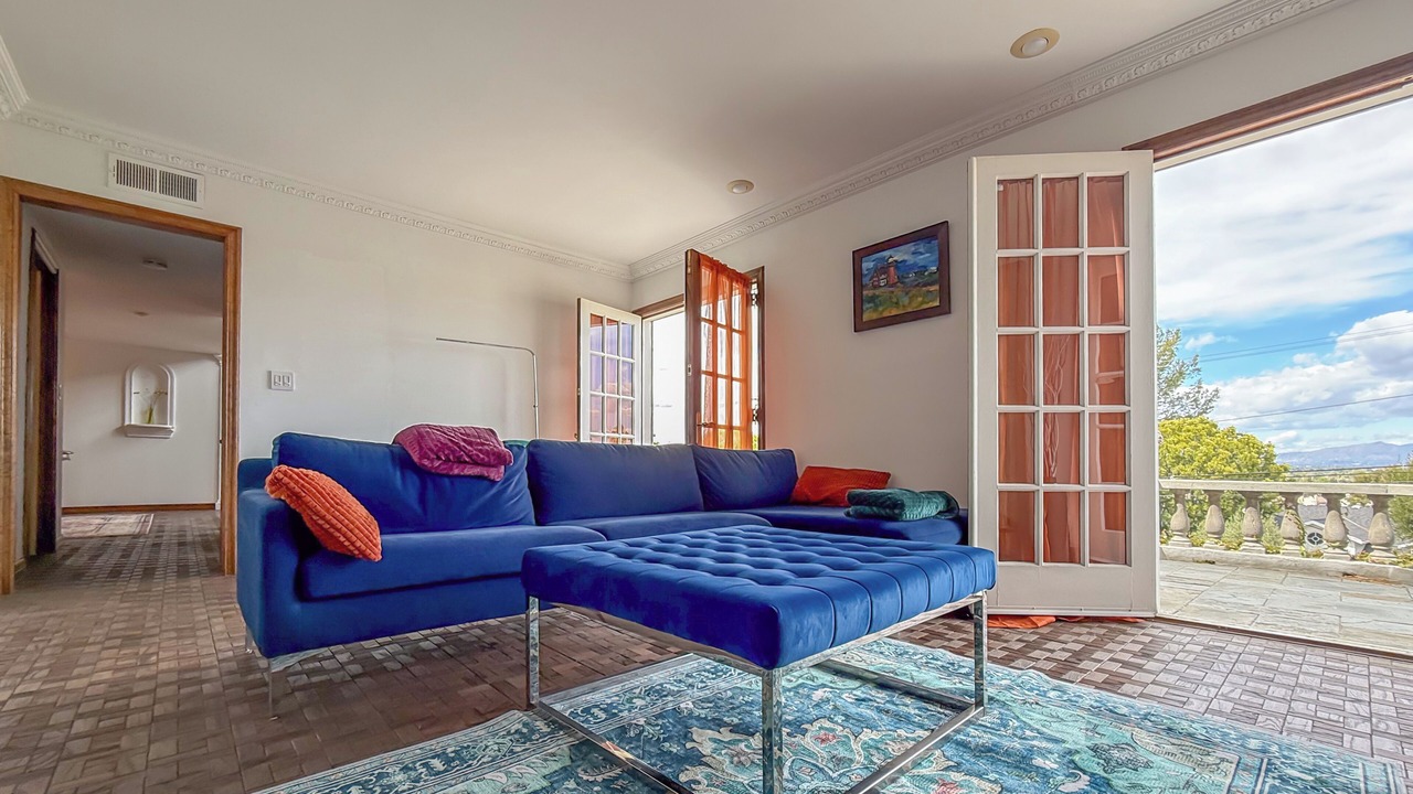Photo of Livingroom in Sherman Oaks
