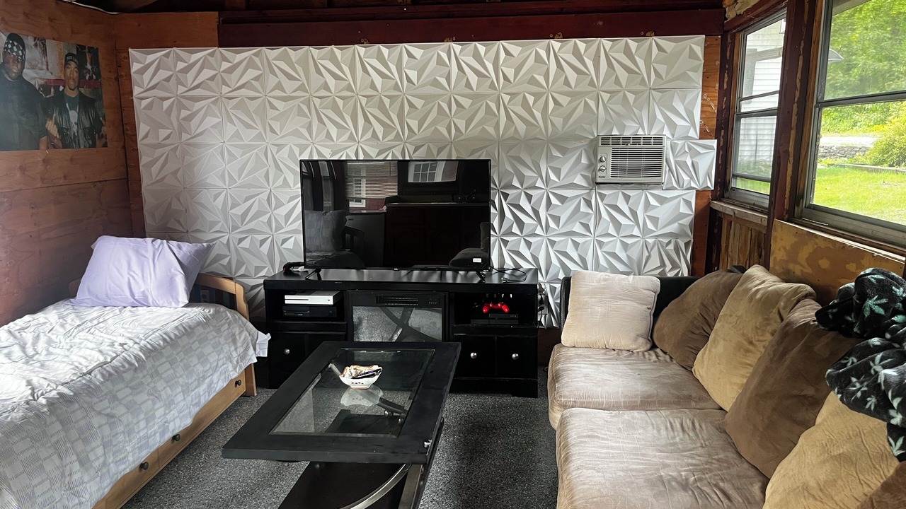 Photo of Livingroom in Charlton