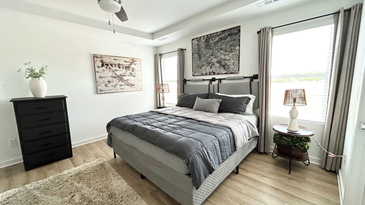Photo of Bedroom in Normal