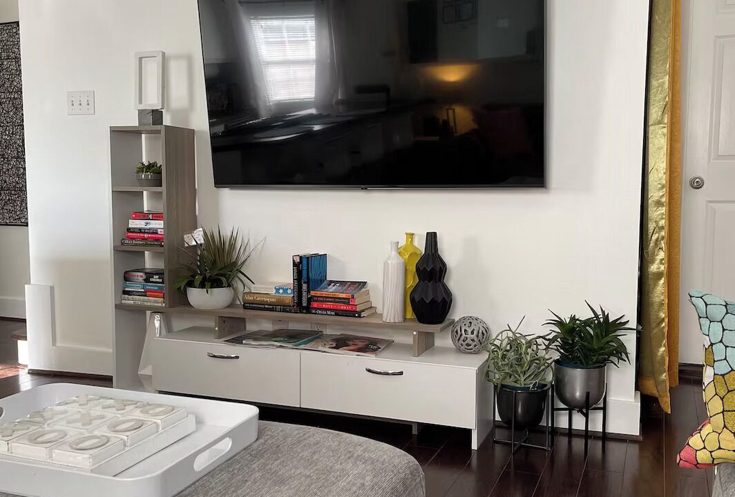 Photo of Livingroom in Shady Acres