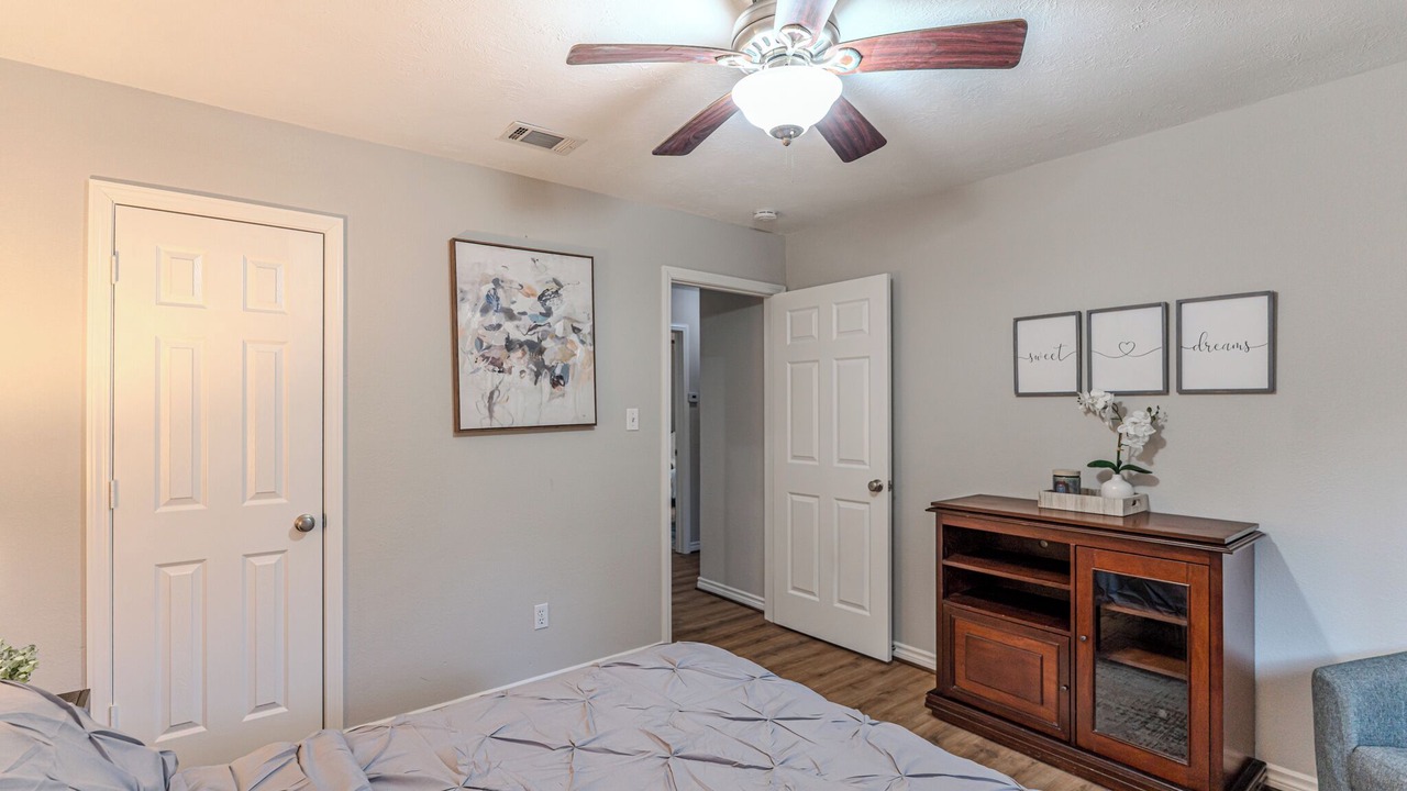 Photo of Bedroom in Panther Creek