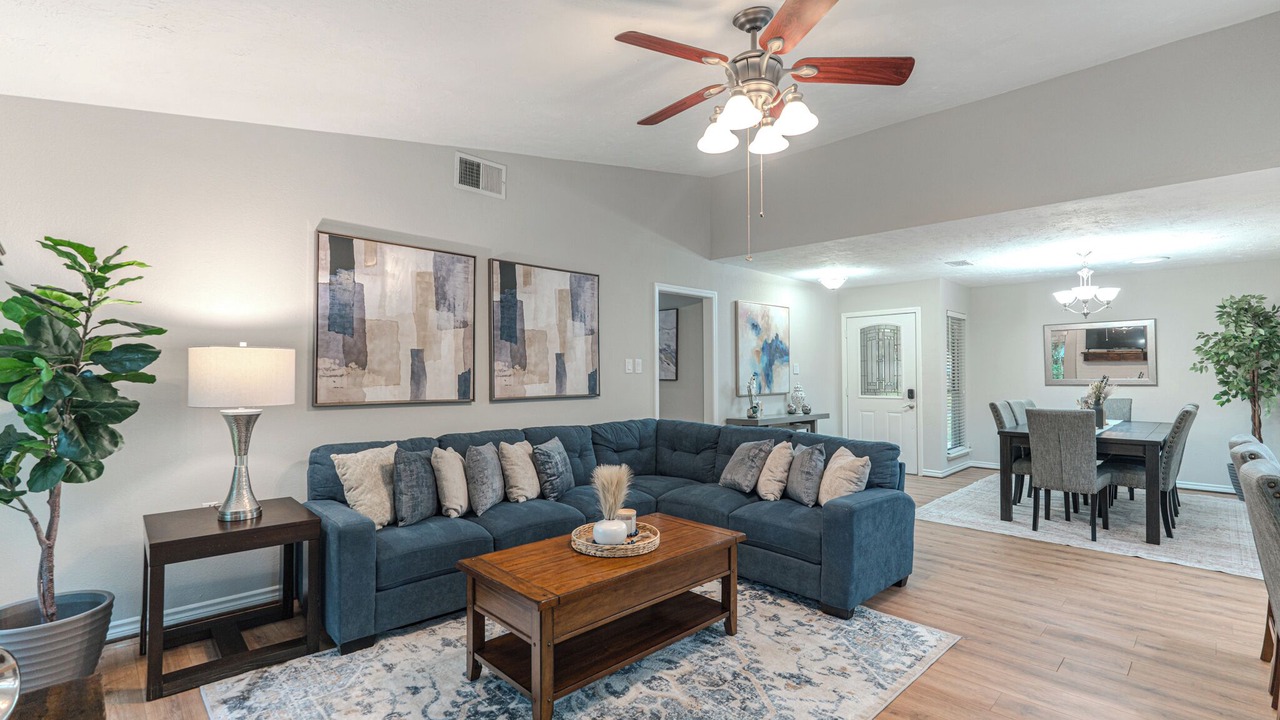 Photo of Livingroom in Panther Creek