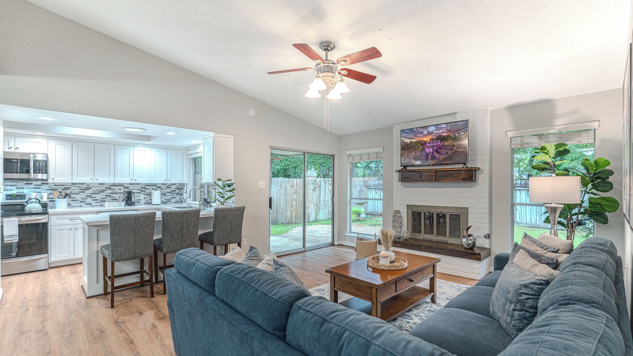 Photo of Livingroom in Panther Creek