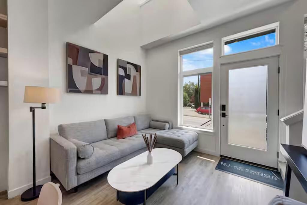 Photo of Livingroom in Broadway