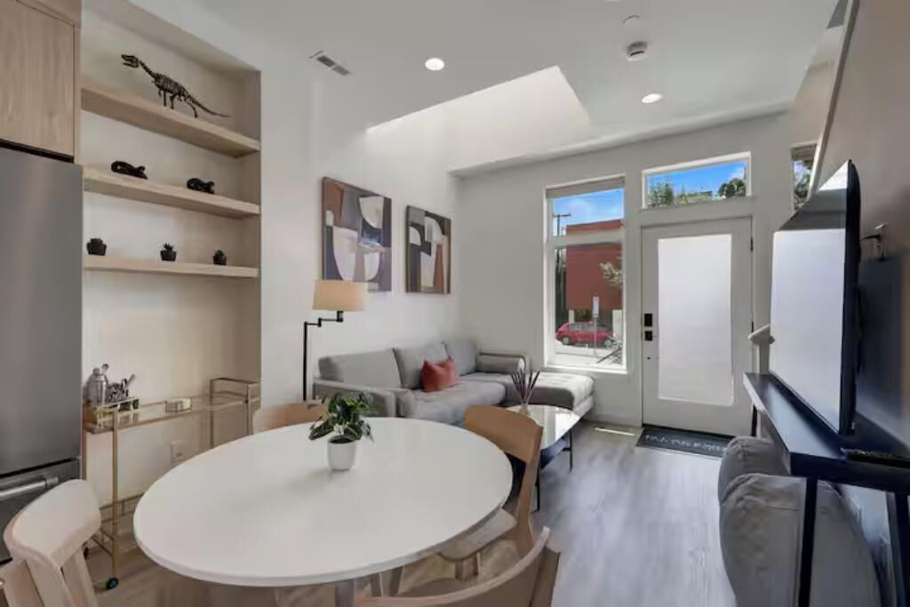 Photo of Livingroom in Broadway