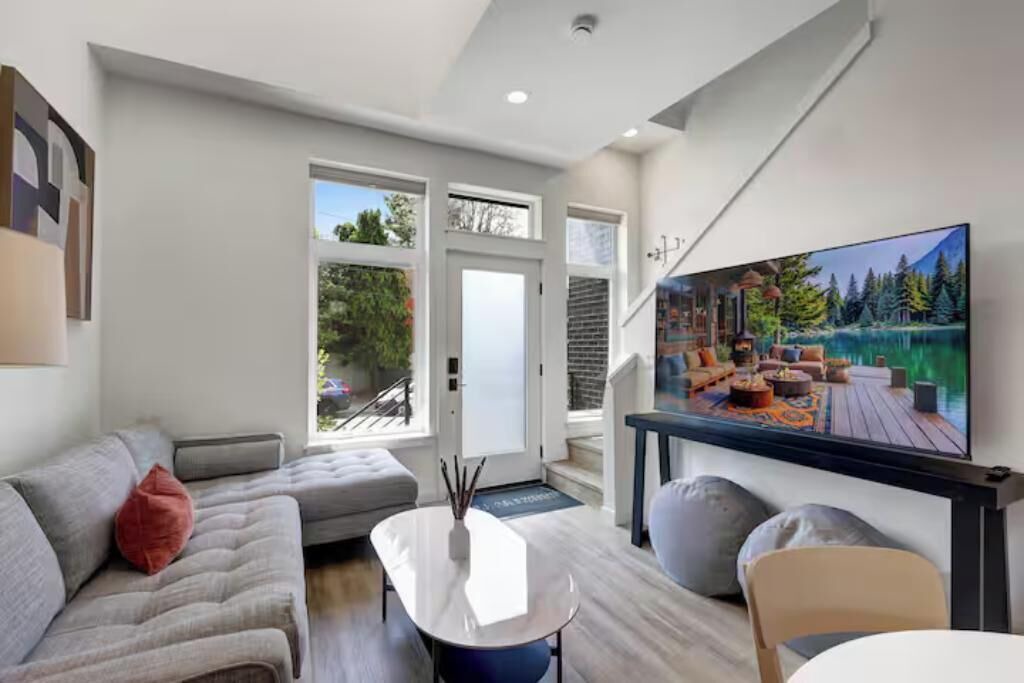 Photo of Livingroom in Broadway