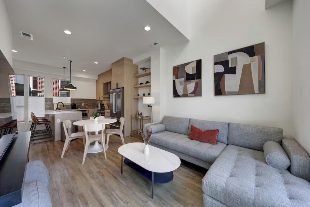 Photo of Livingroom in Broadway