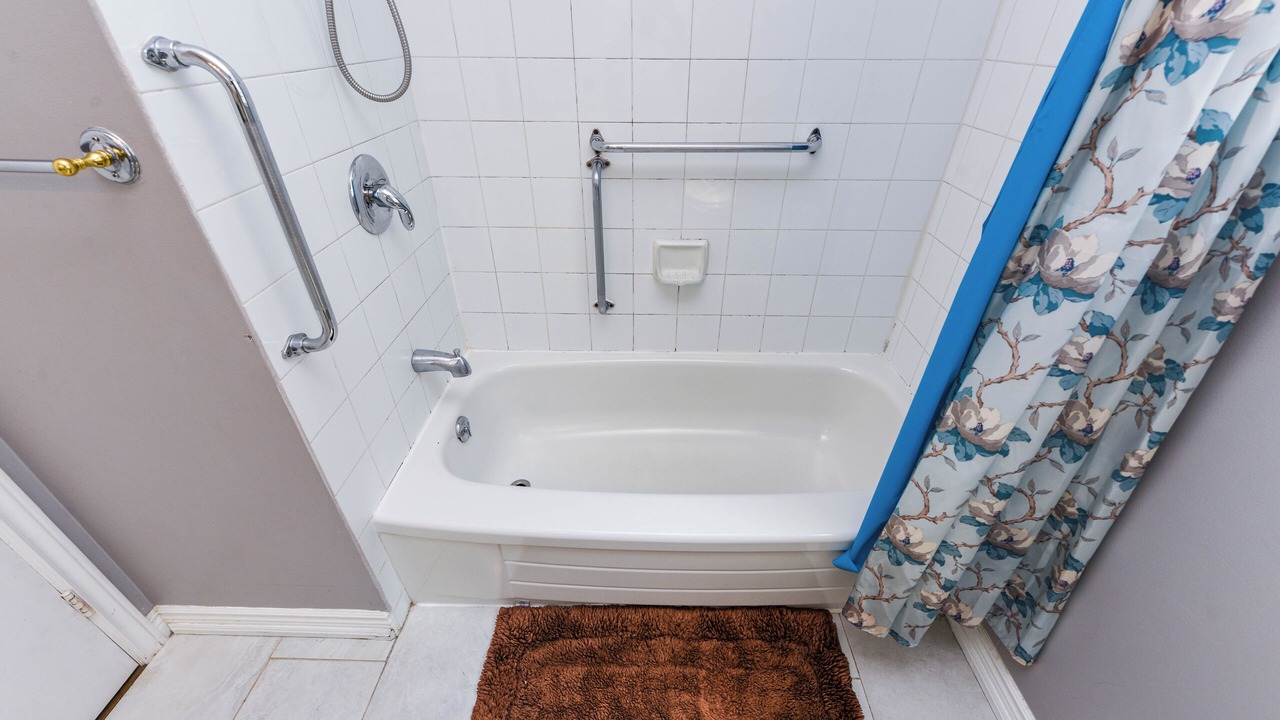 Photo of Bathroom in West Oakville