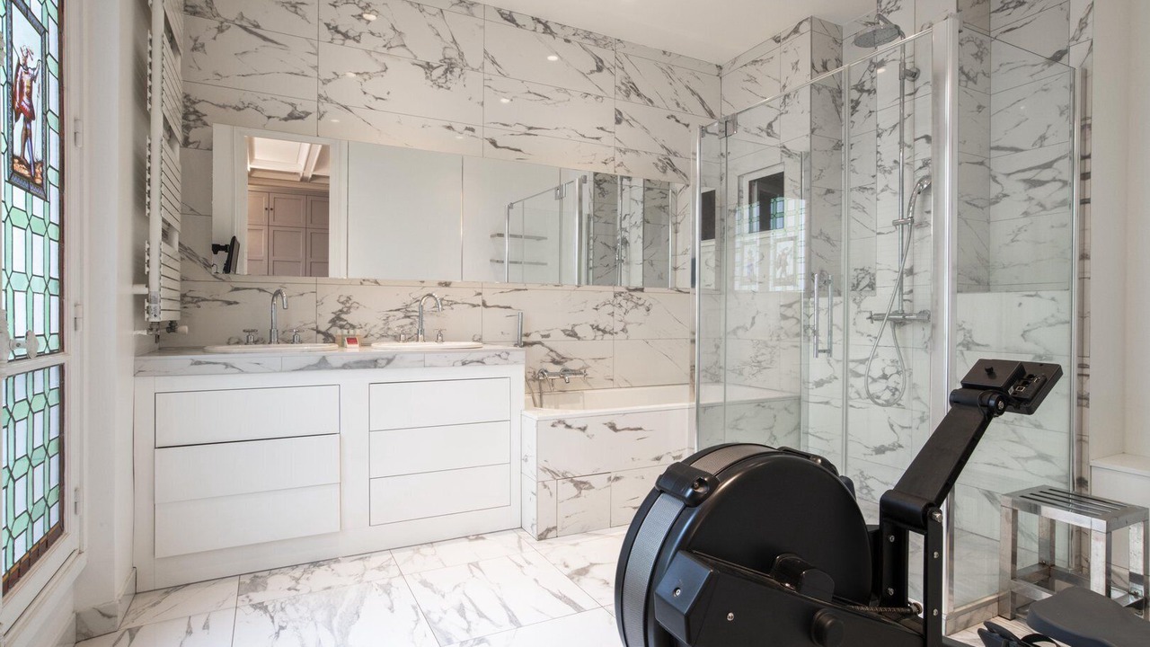 Photo of Bathroom in Notre-Dame-des-Champs