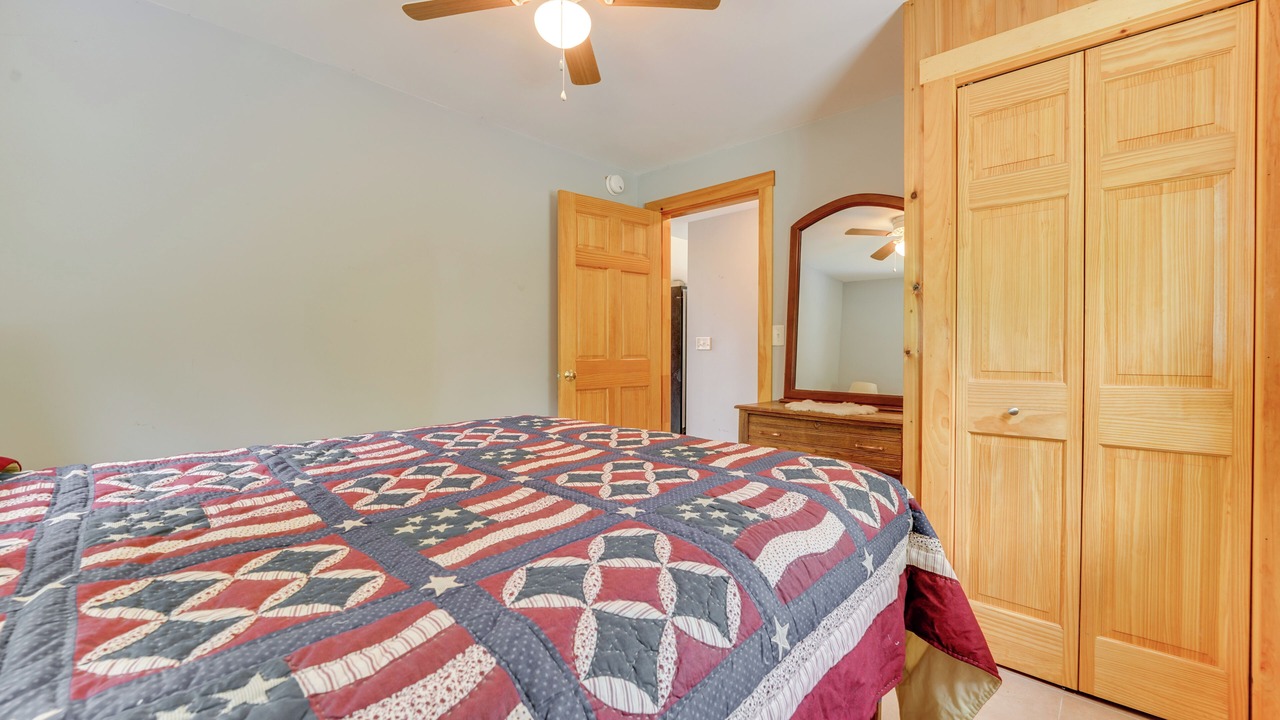 Photo of Bedroom in Dexter