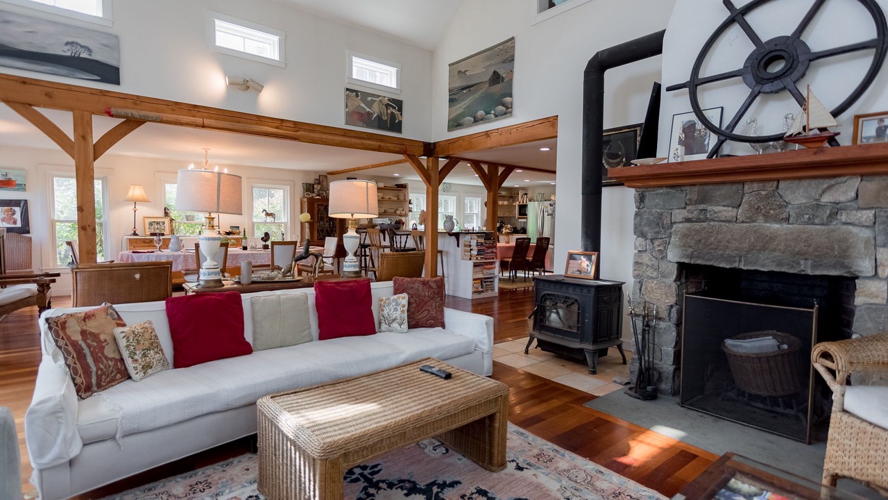 Photo of Livingroom in Aquinnah