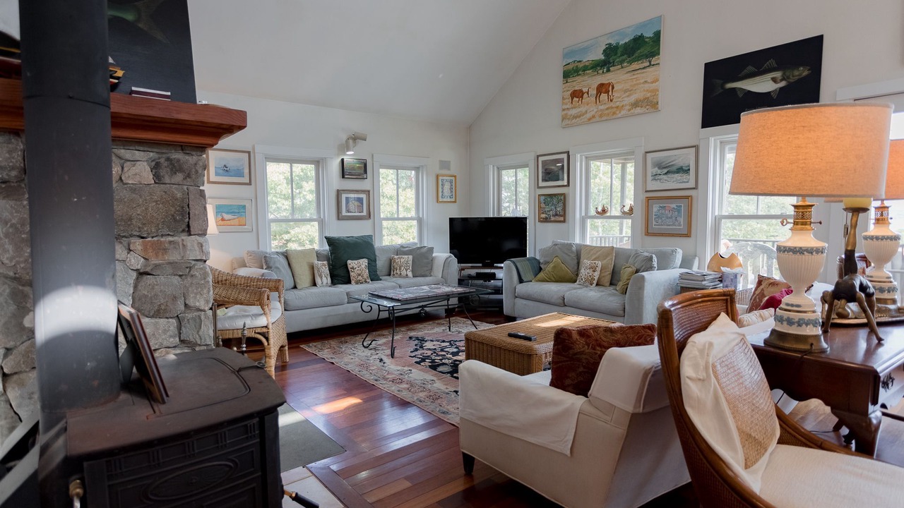 Photo of Livingroom in Aquinnah