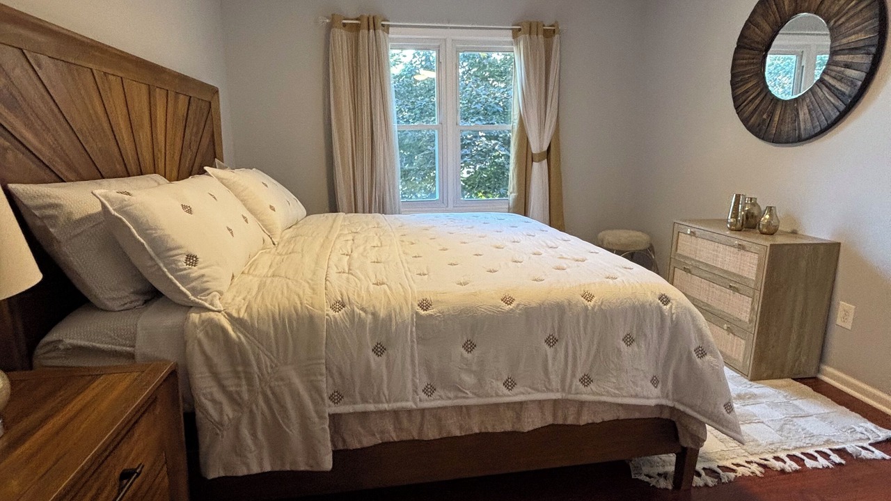 Photo of Bedroom in Aurora