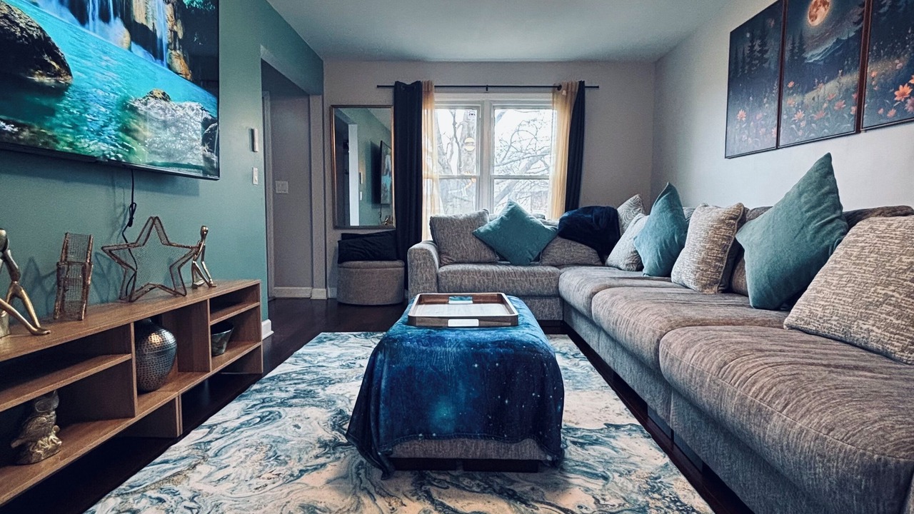 Photo of Livingroom in Aurora