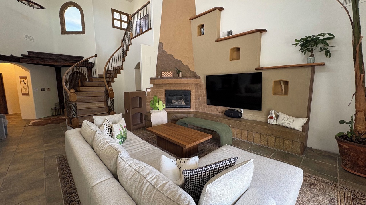 Photo of Livingroom in Taylor Ranch