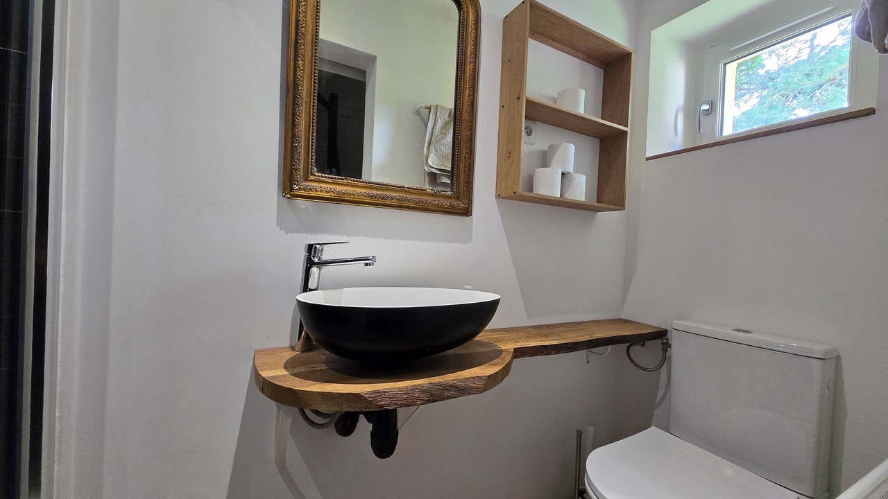 Photo of Bathroom in Les Ressuintes