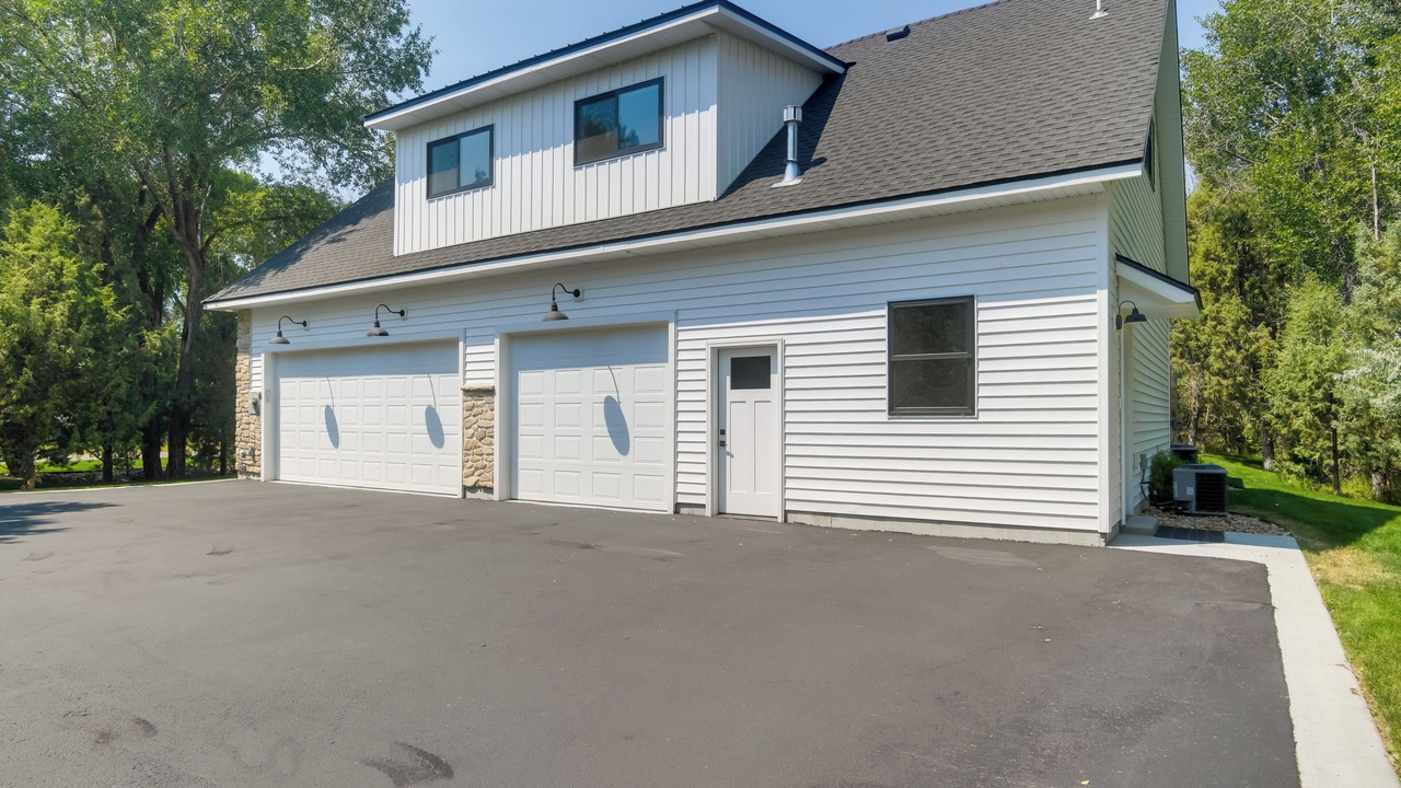 Photo of Others in Rigby