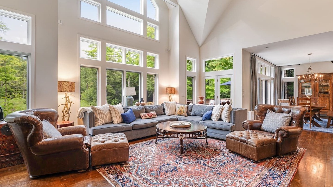 Photo of Livingroom in Warren