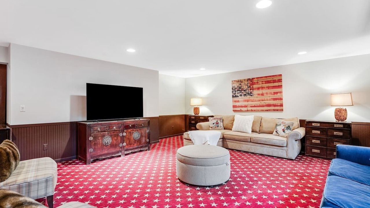 Photo of Livingroom in Warren