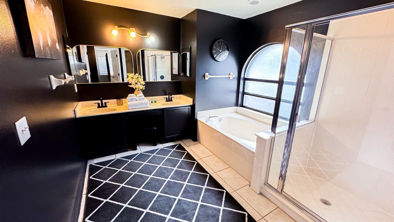 Photo of Bathroom in Lake Davenport Estates
