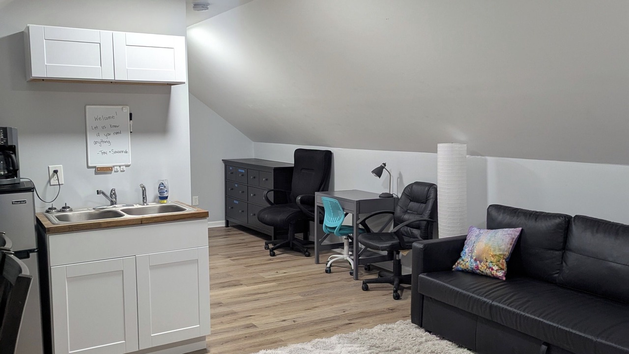 Photo of Livingroom in Oak Ridge
