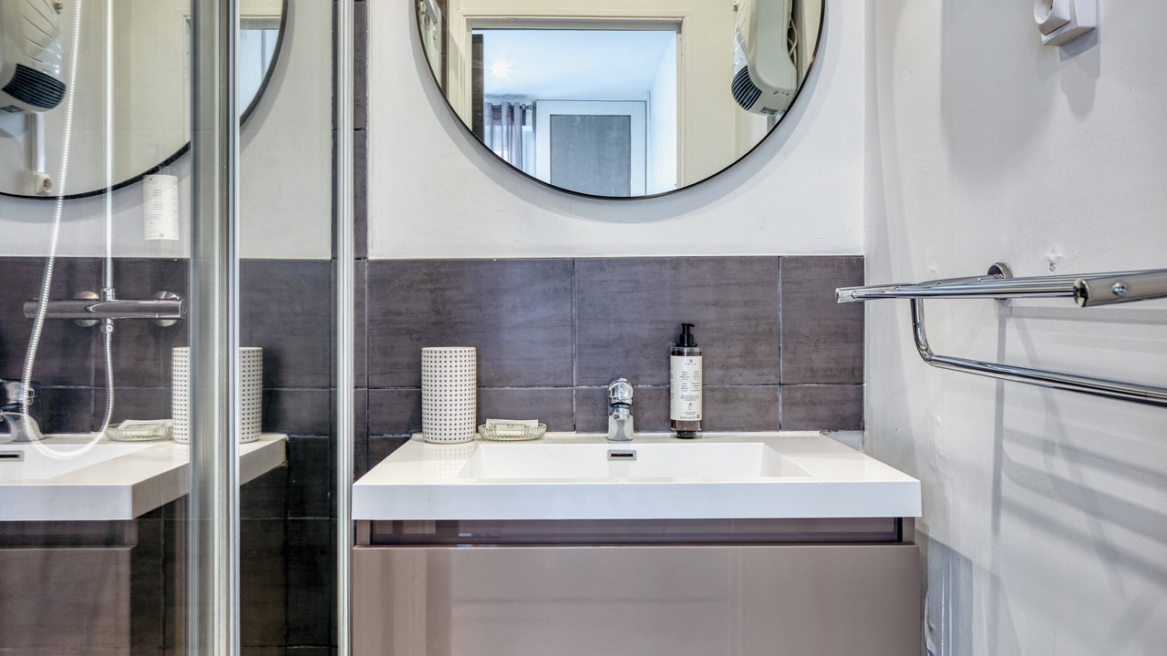 Photo of Bathroom in Quartier Vieux Marche-Cathedrale