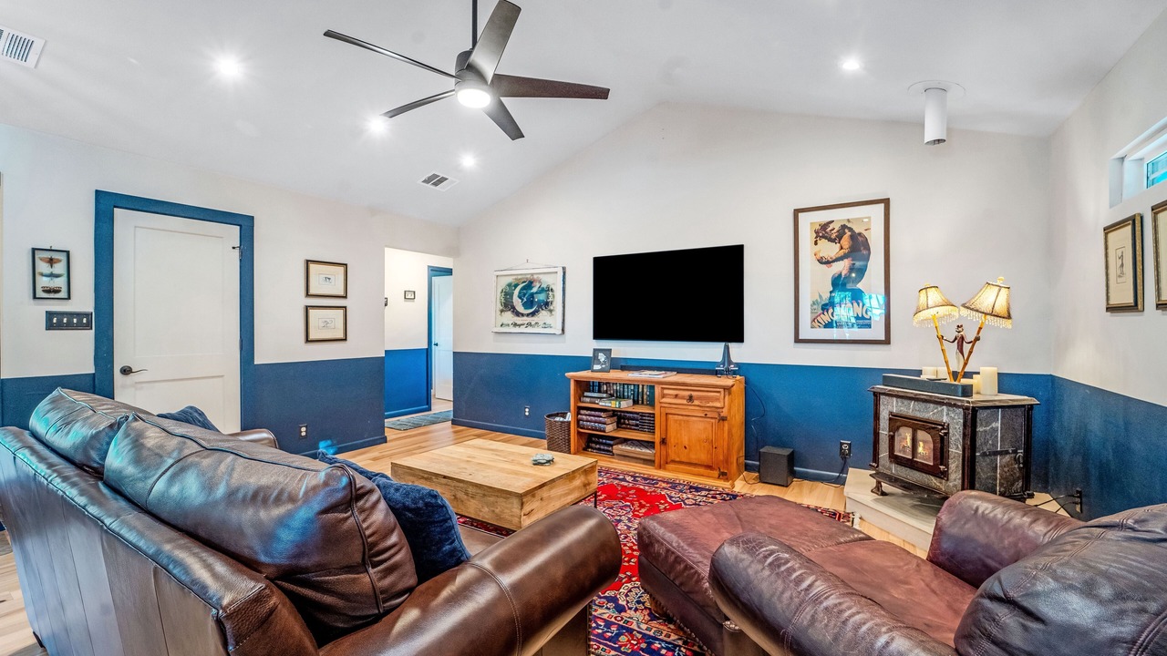 Photo of Livingroom in Dripping Springs