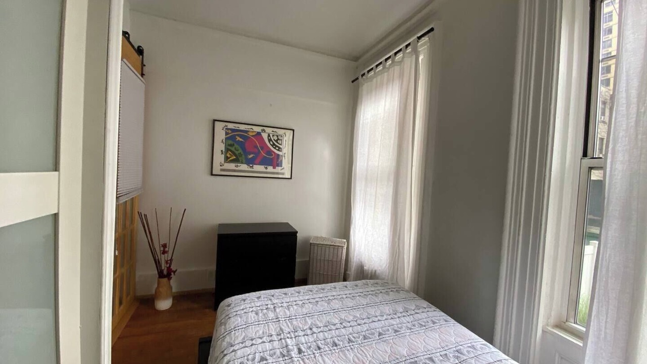 Photo of Bedroom in Tudor City