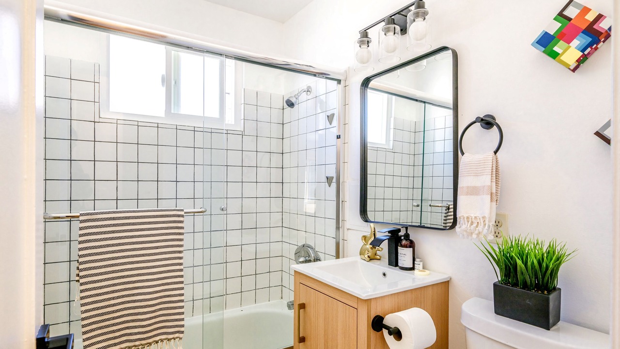 Photo of Bathroom in Lower Bal