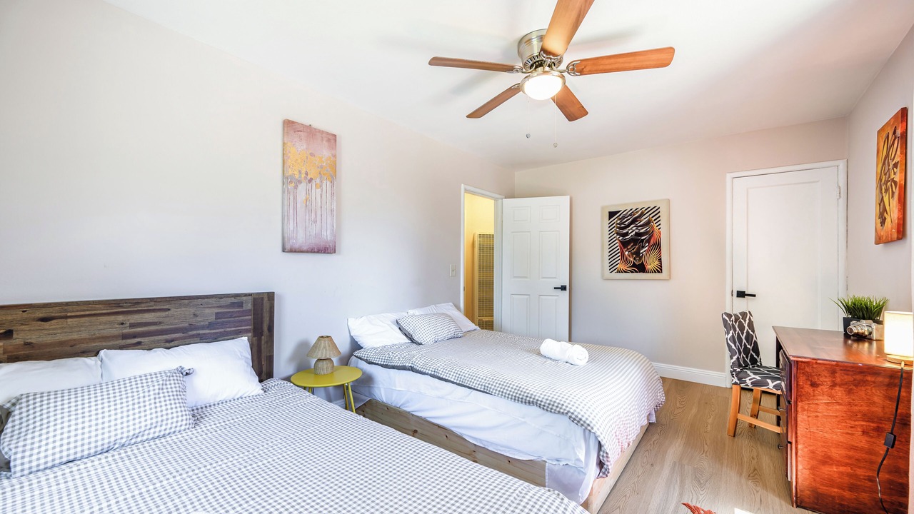 Photo of Bedroom in Lower Bal