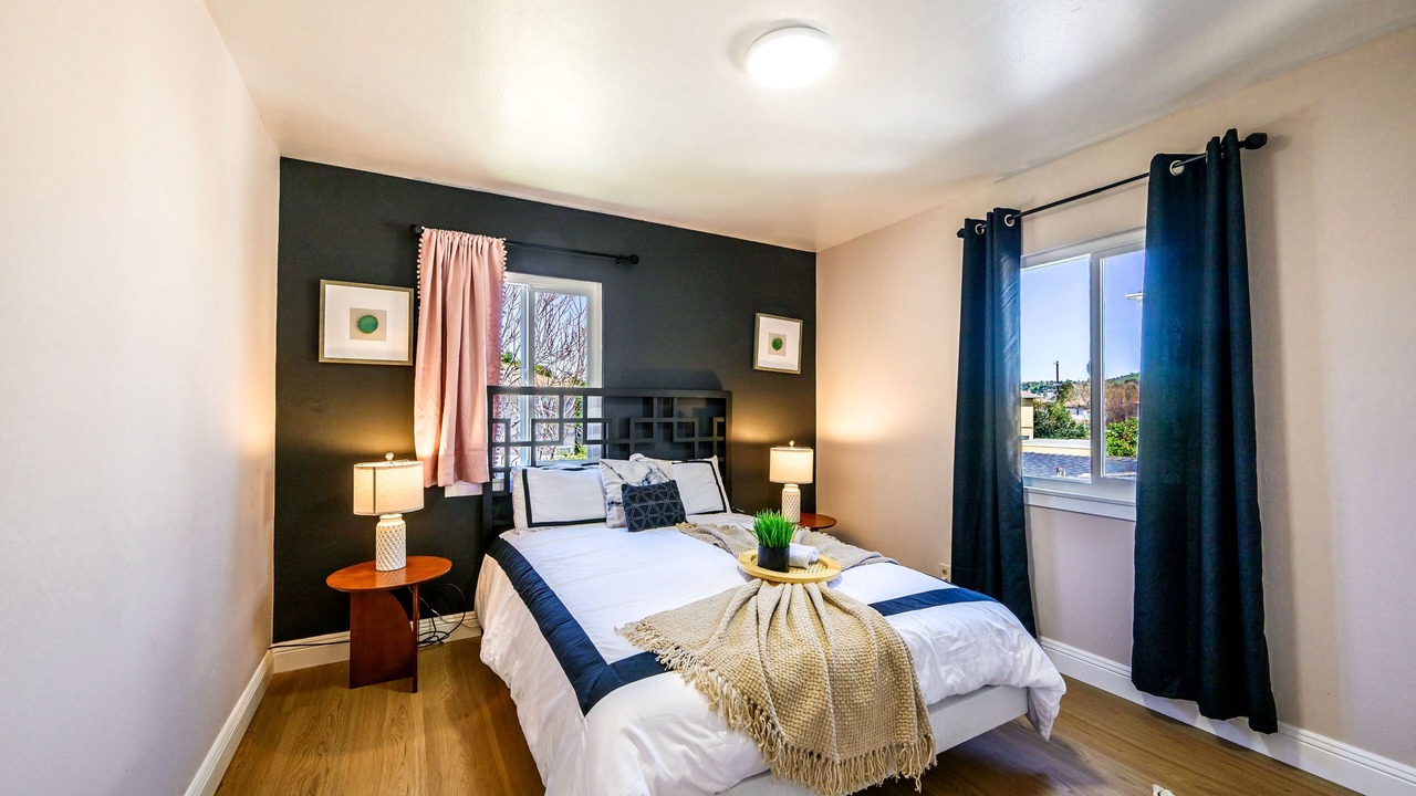 Photo of Bedroom in Lower Bal