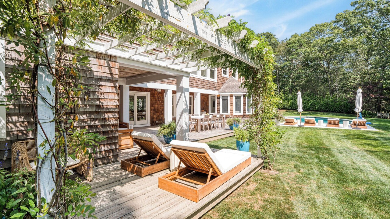 Photo of Patio Balcony in Amagansett North