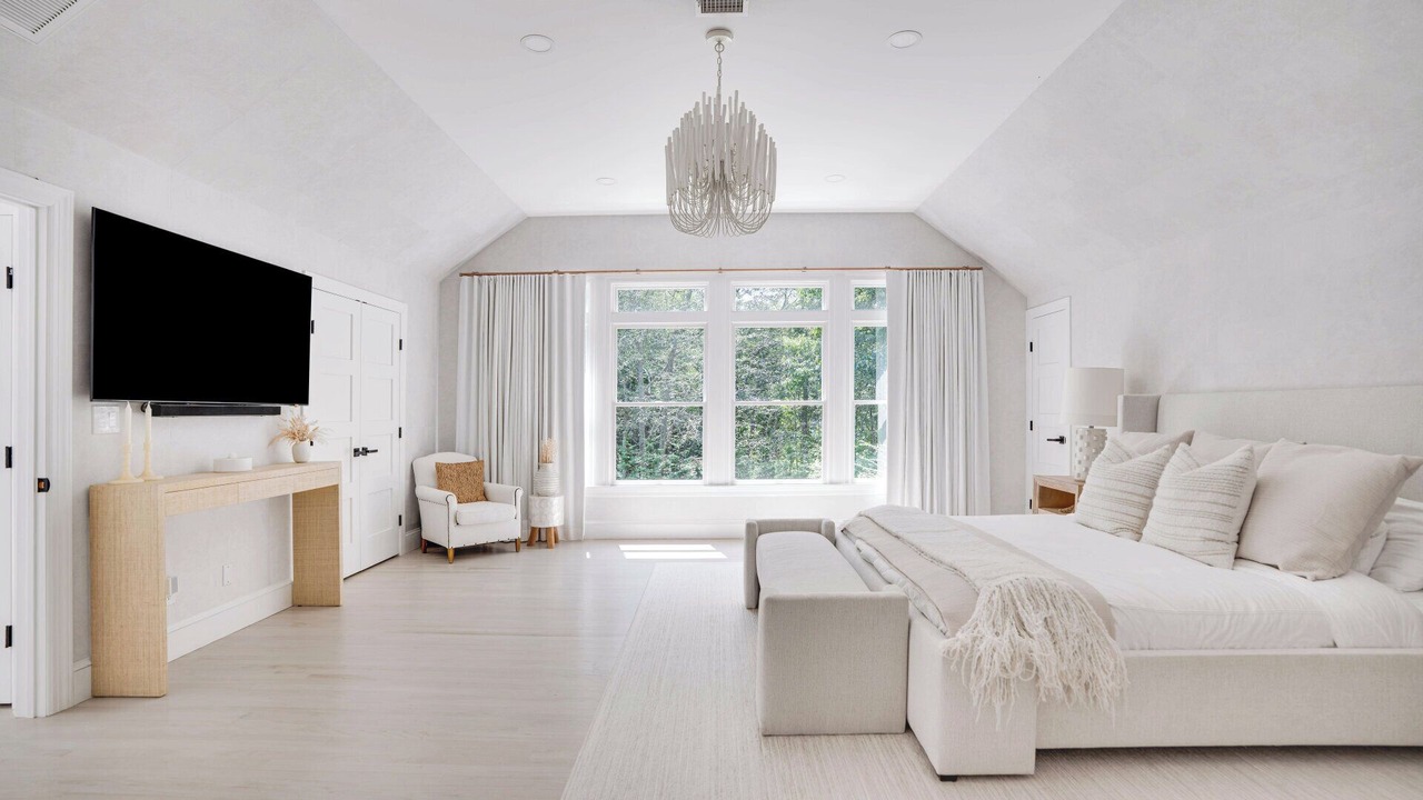 Photo of Bedroom in Amagansett North