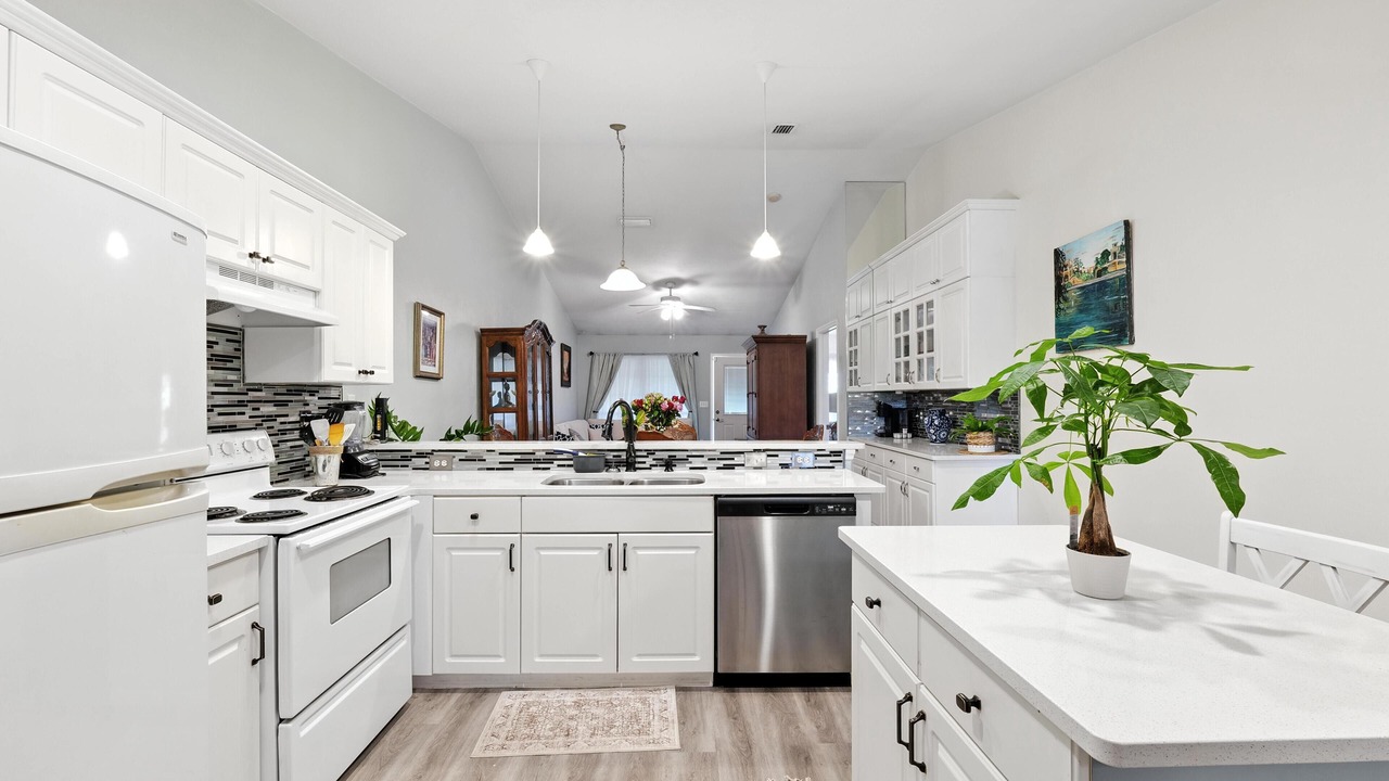 Photo of Kitchen in Alachua