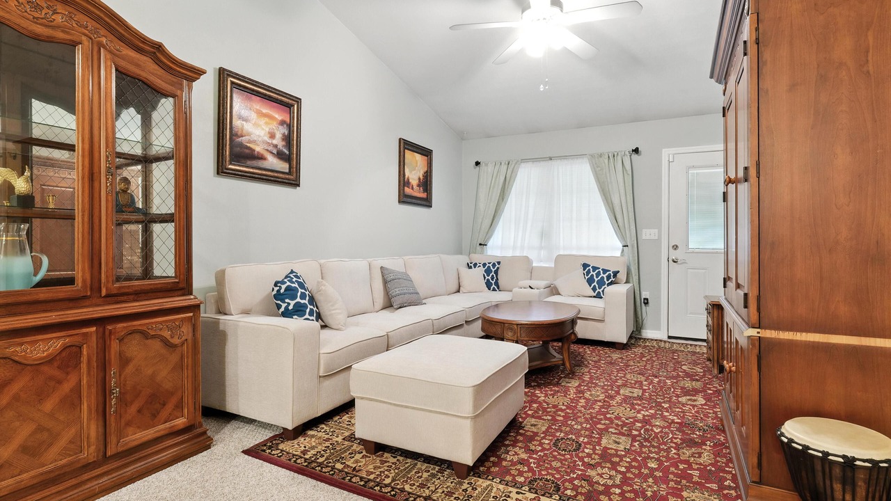 Photo of Livingroom in Alachua