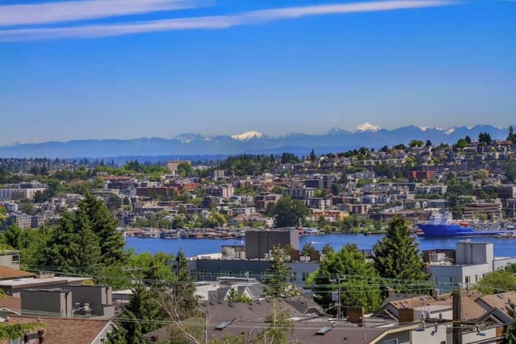 Photo of Others in East Queen Anne