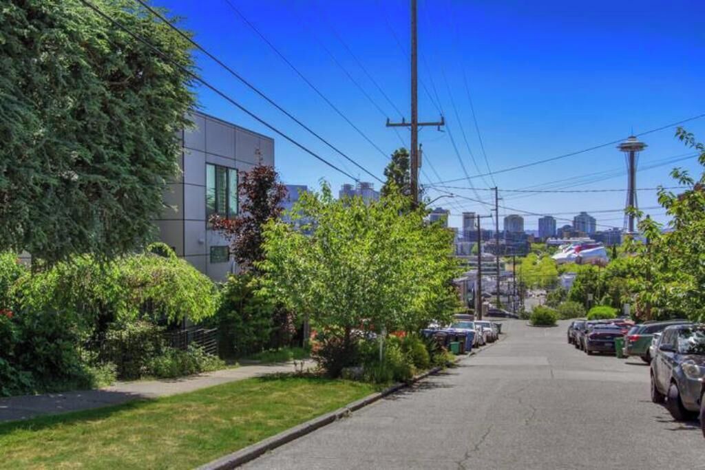 Photo of Others in East Queen Anne