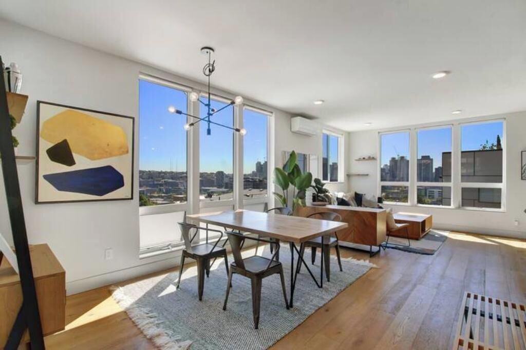 Photo of Others in East Queen Anne