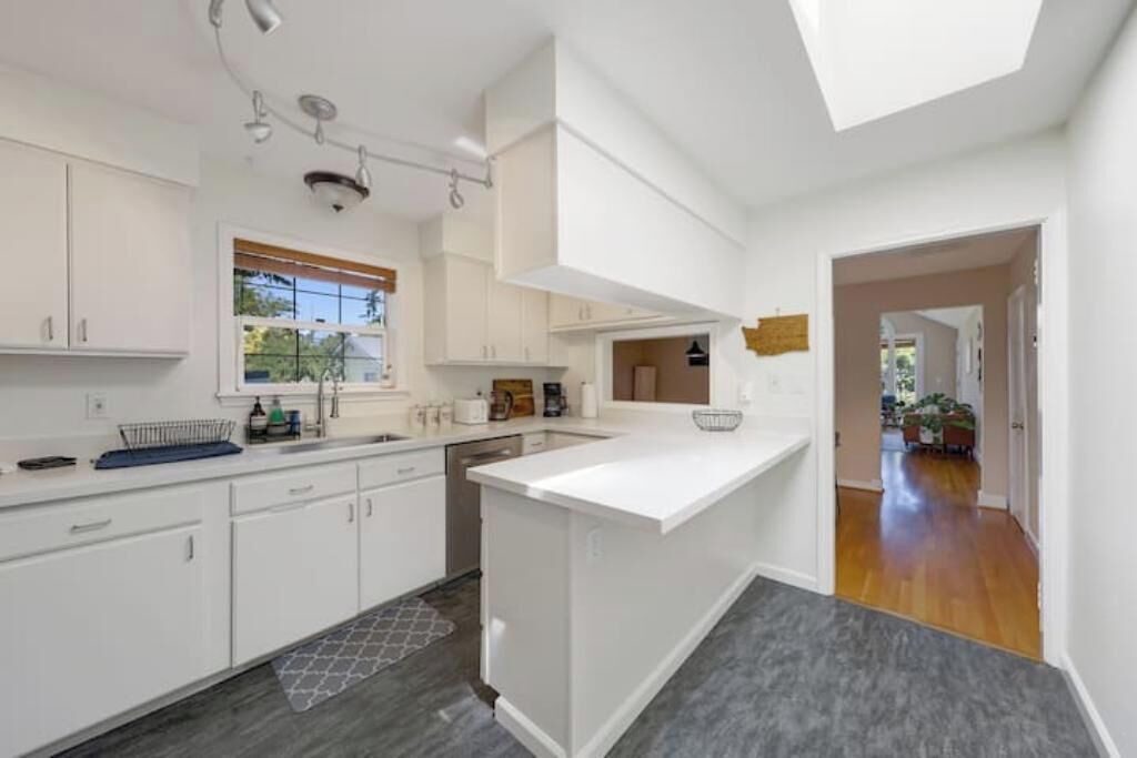Photo of Kitchen in Maple Leaf