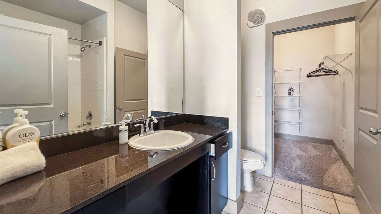 Photo of Bathroom in Deep Ellum