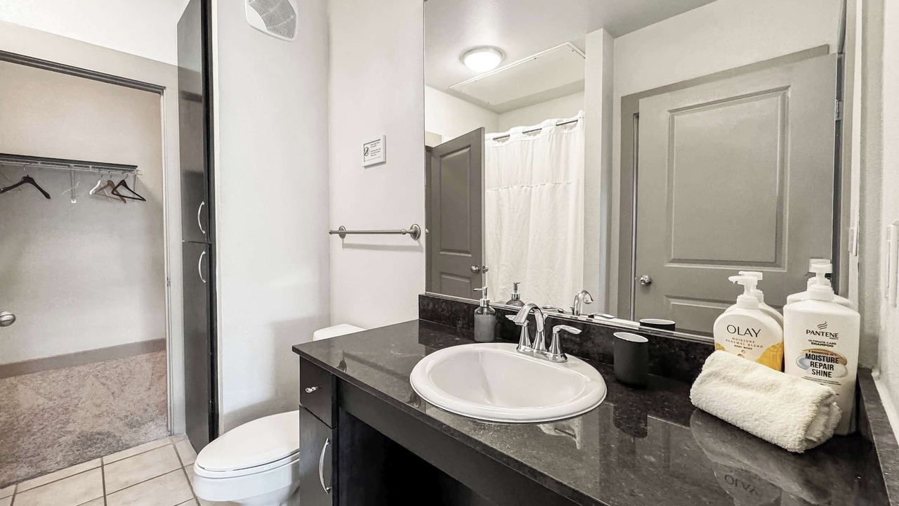 Photo of Bathroom in Deep Ellum