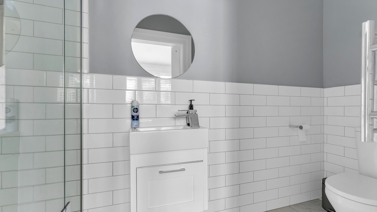 Photo of Bathroom in Lynfield