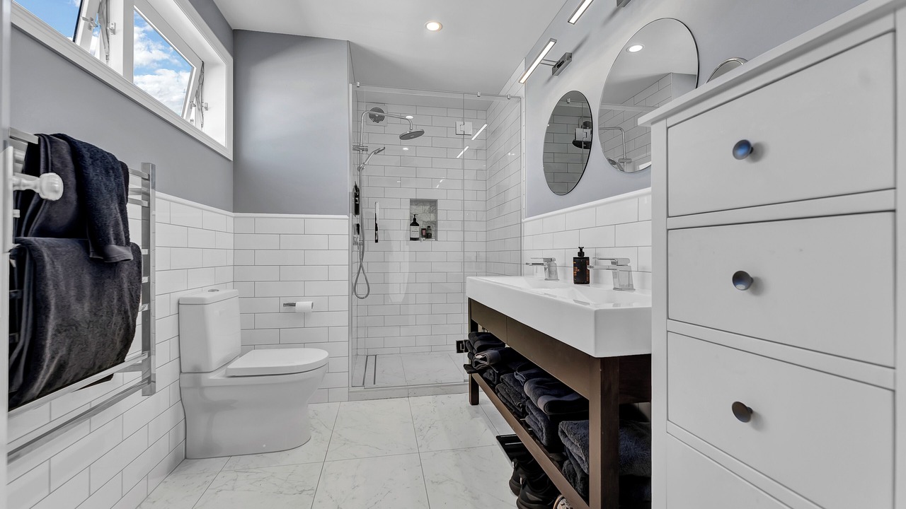 Photo of Bathroom in Lynfield