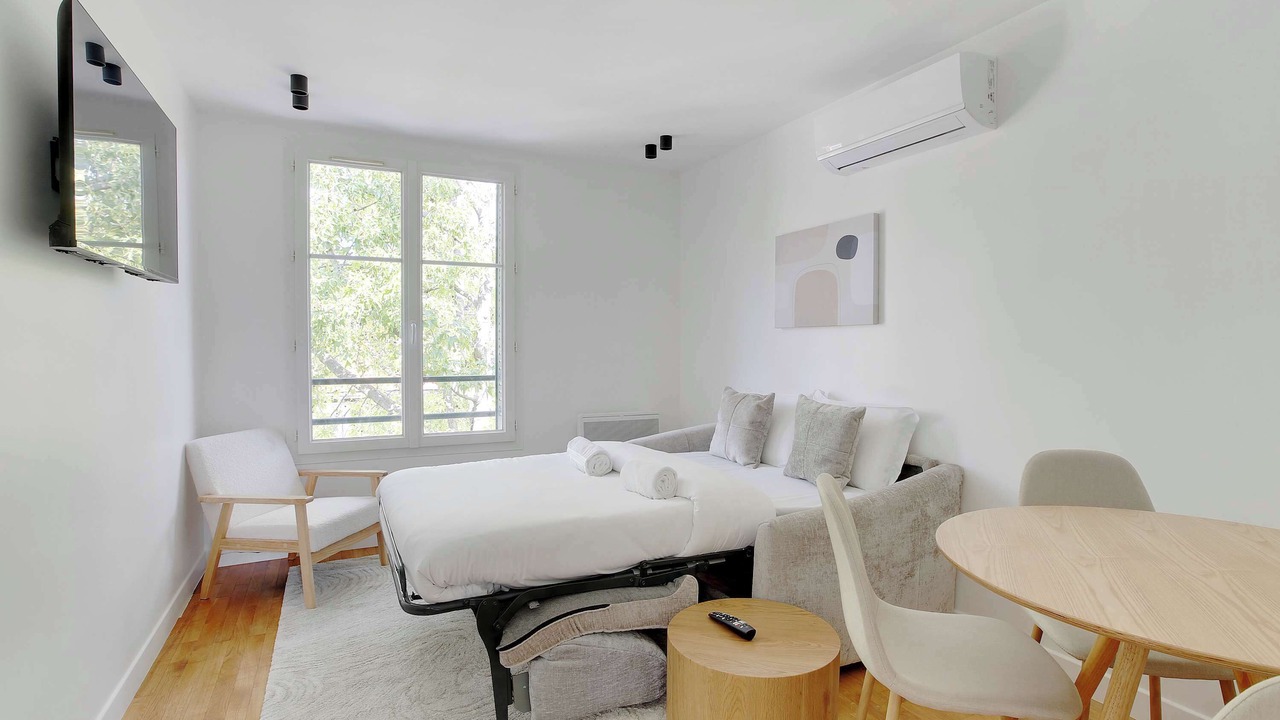 Photo of Bedroom in Saint-Ouen