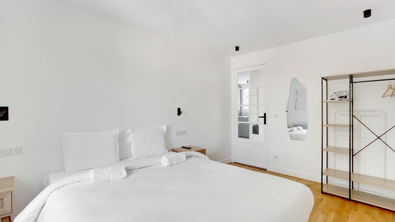 Photo of Bedroom in Saint-Ouen