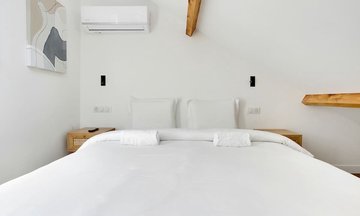 Photo of Bedroom in Saint-Ouen