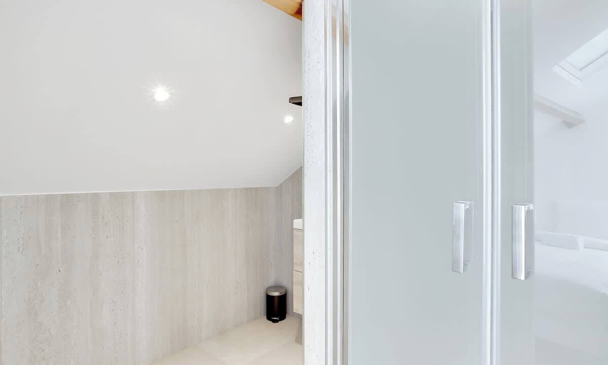 Photo of Bathroom in Saint-Ouen