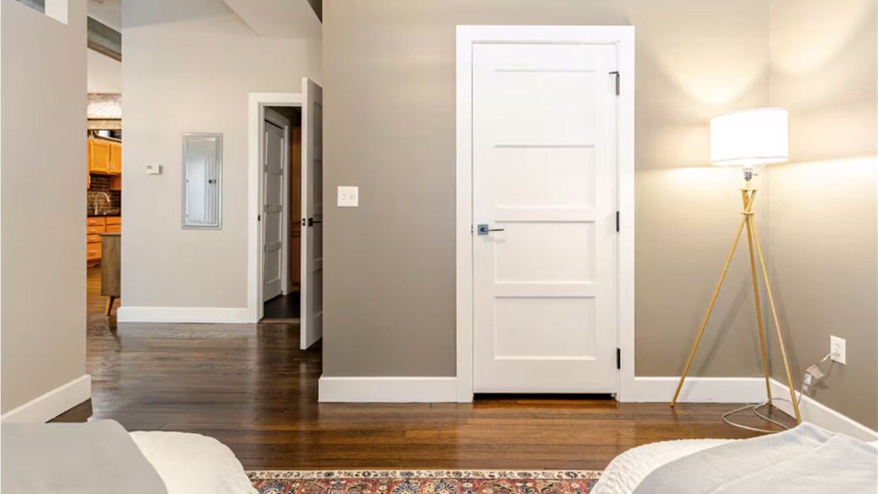 Photo of Bedroom in Mile Square