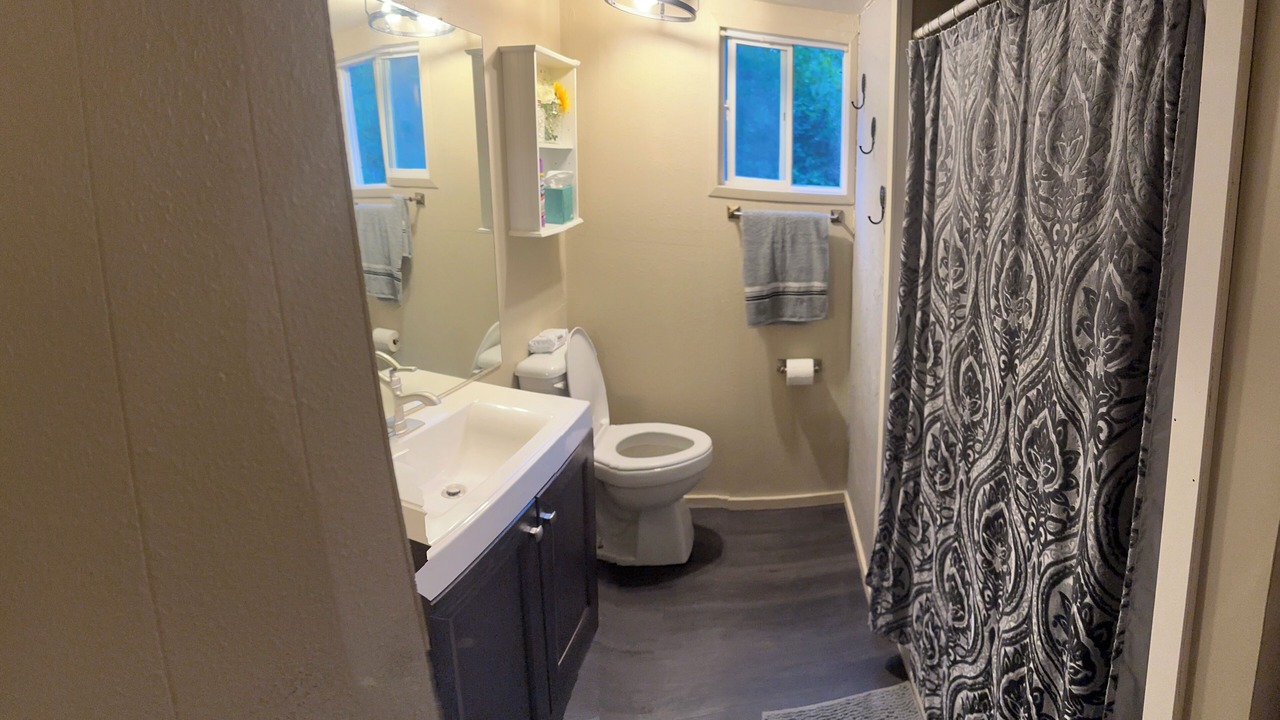 Photo of Bathroom in Agate