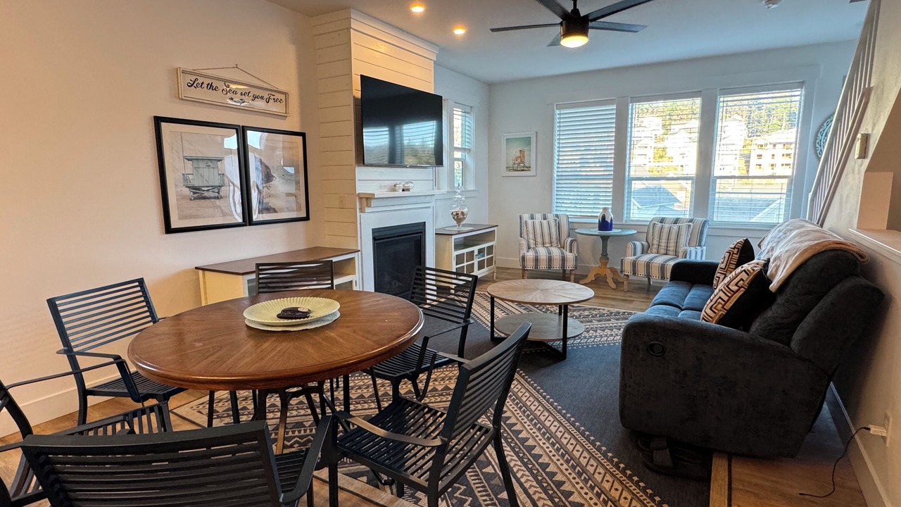 Photo of Livingroom in Olivia Beach